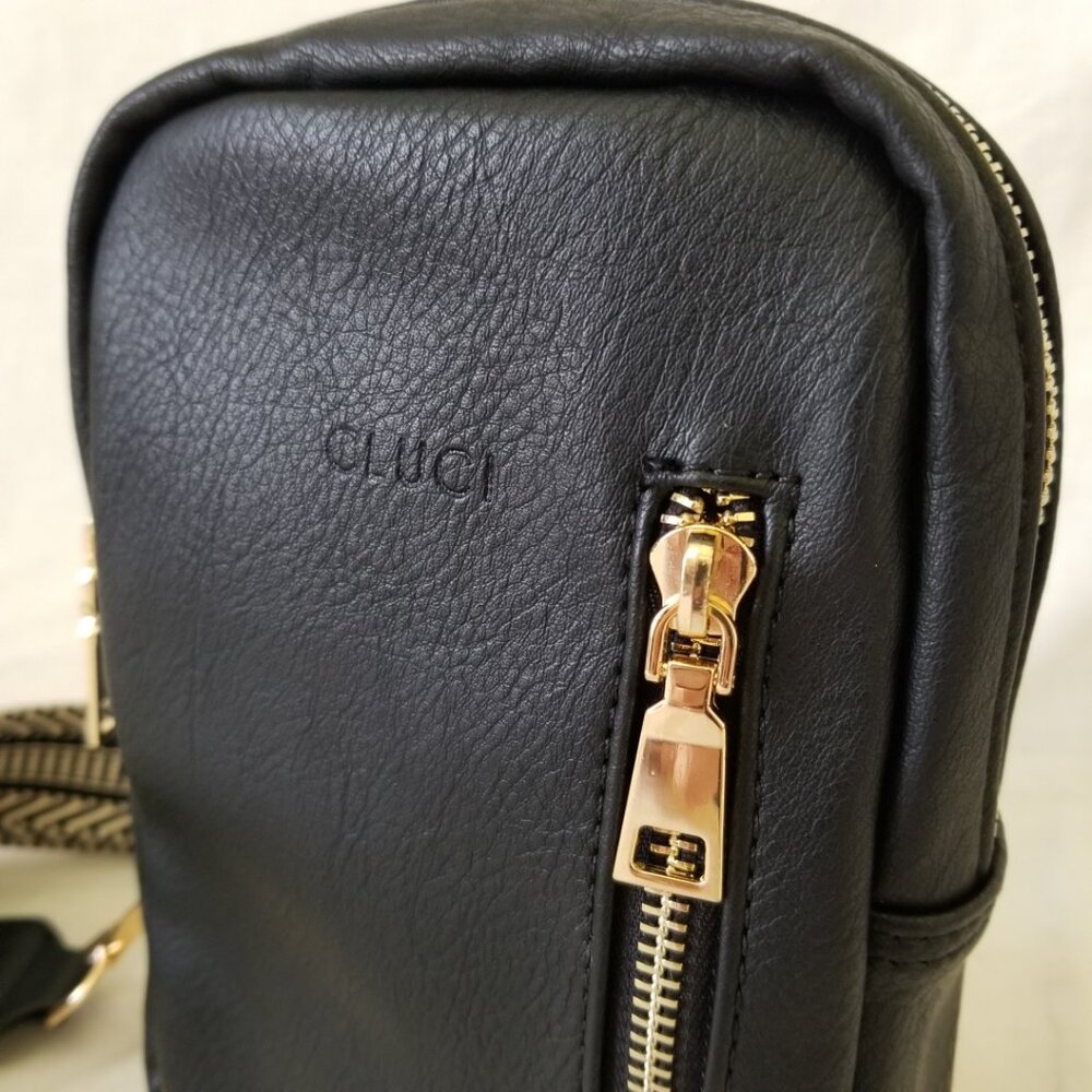 NWT! Cluci Faux Leather Shoulder Bag w/Adjustable Strap for Everyday Use! - Picture 11 of 13